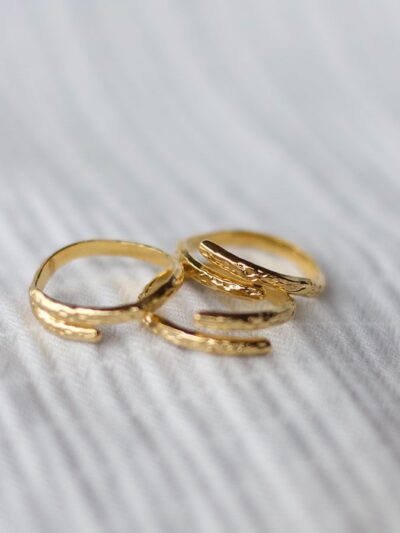 Anillos finos, dorados